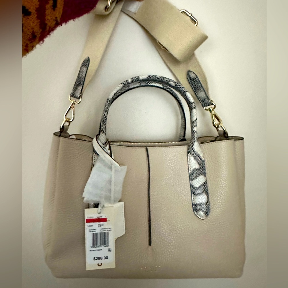 Radley London handbag with crossbody strap- NWT